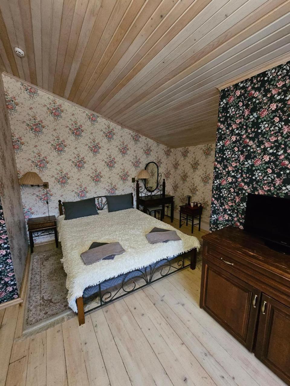 Minihotel Zolotoe Runo Ploskoye ภายนอก รูปภาพ