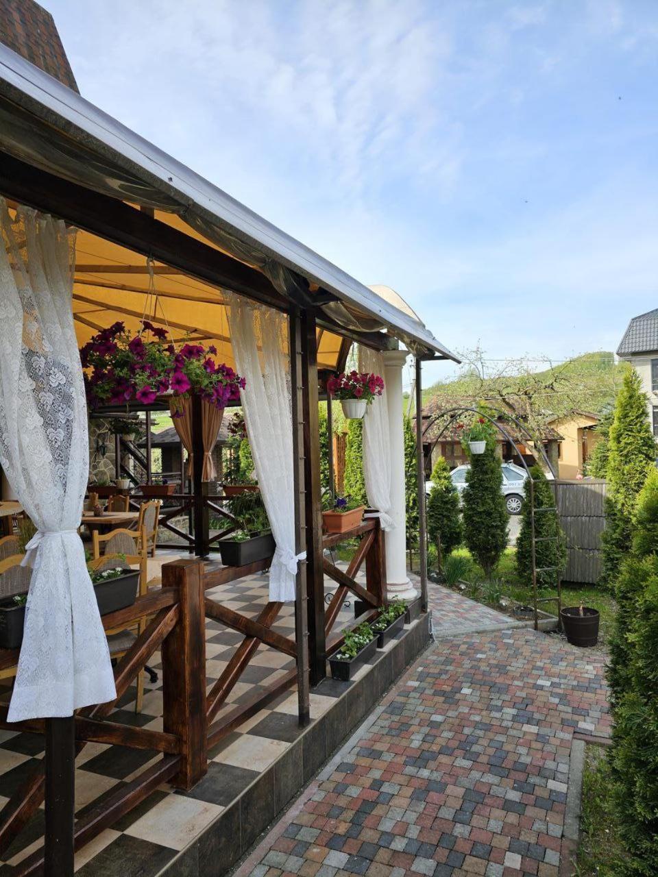 Minihotel Zolotoe Runo Ploskoye ภายนอก รูปภาพ