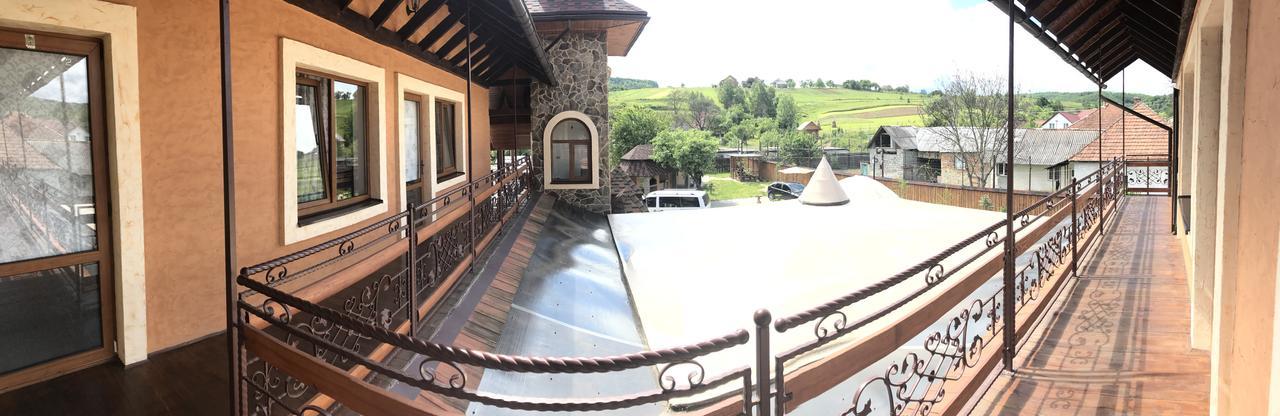 Minihotel Zolotoe Runo Ploskoye ภายนอก รูปภาพ